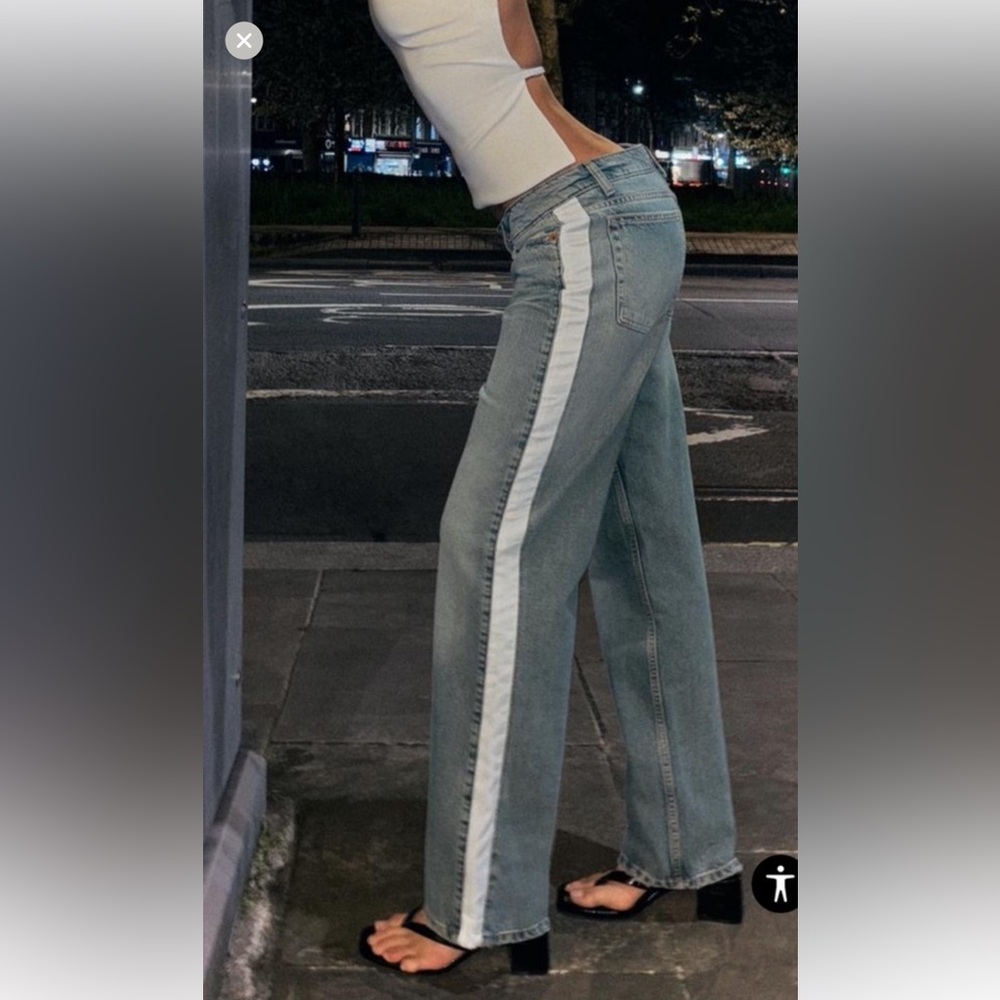 Zara low waist Jeans size 4 new